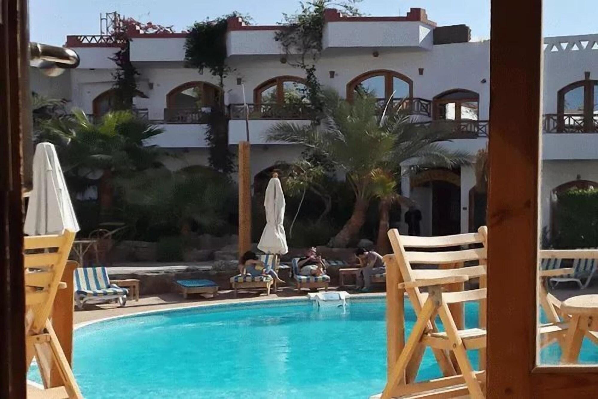 Red Sea Relax 3*